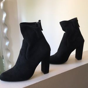 Steve Madden brisk booties
